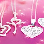 Heart jewelry – perfect pieces to tell your love